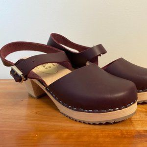 Lotta from Stockholm aubergine clogs